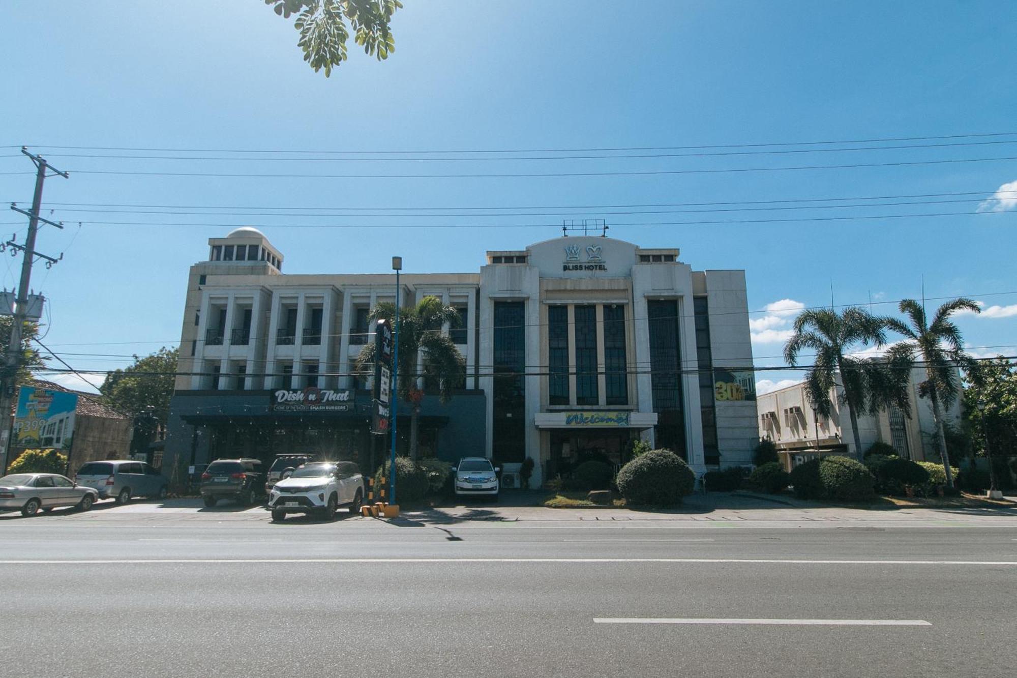 Bliss Hotel San Fernando Pampanga City Ngoại thất bức ảnh