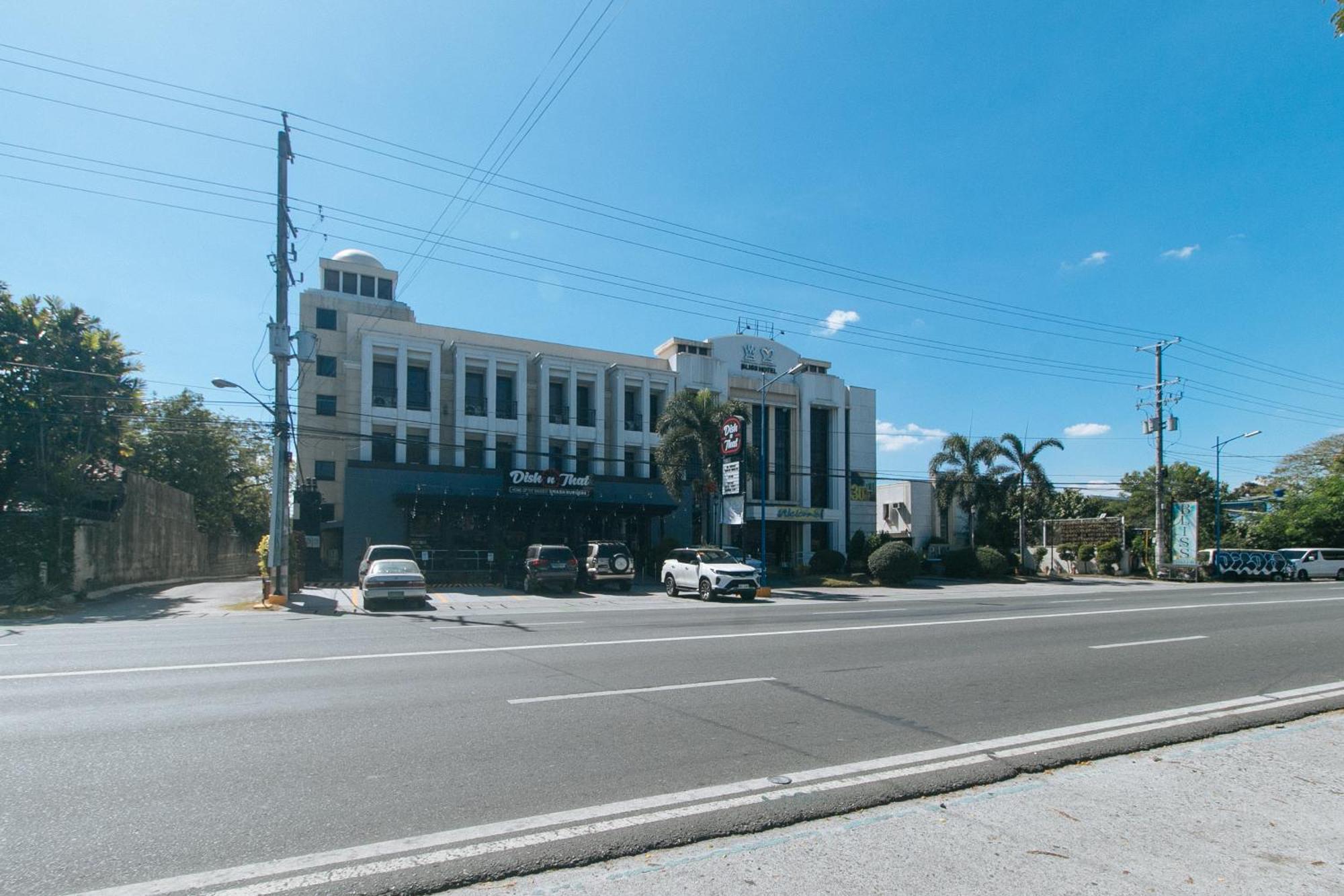 Bliss Hotel San Fernando Pampanga City Ngoại thất bức ảnh